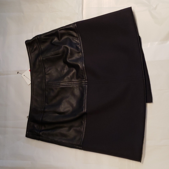 Halogen/NORDSTROM New Genuine LEATHER Wrap Scuba Moto SKIRT Sz 4 Business Black - Picture 10 of 15